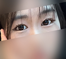 시원시원한 눈매로