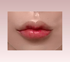 도톰한입술좋아용!!